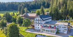 Familienhotel Berger - Außenansicht (C) Schweighofer