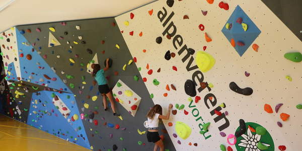 Boulderhalle in der Urkraft Arena