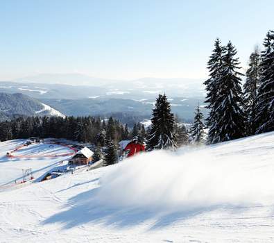 Skifahren in St. Jakob im Walde (C) Gery Wolf